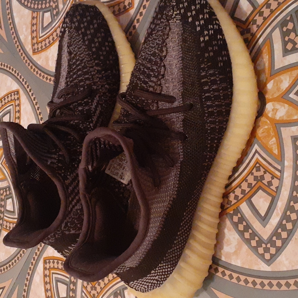 Carbon yeezys